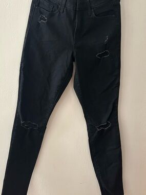Old Navy pop icon mid rise Black Skinny Jeans with Distressed Details